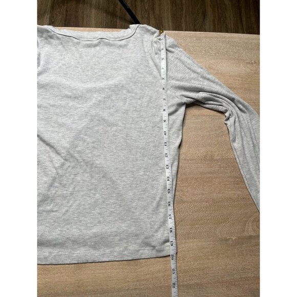 Vuori Long Sleeve Pose Scoop Tee Ribbed in White Heather Gray Size XL - Picture 7 of 8